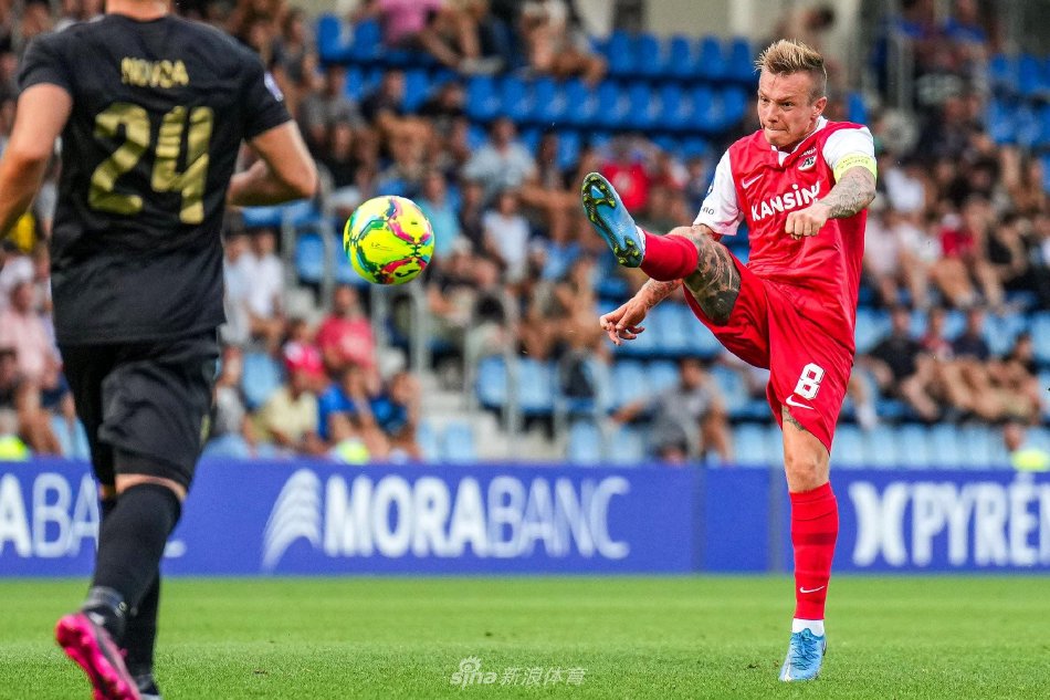 喜欢用侧身 喜欢用侧身