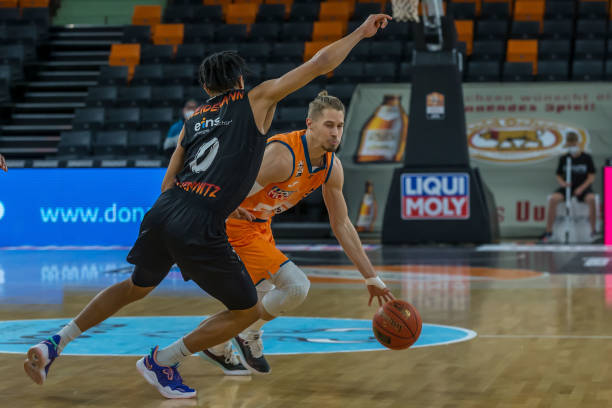 压逼抢策略 压逼抢策略